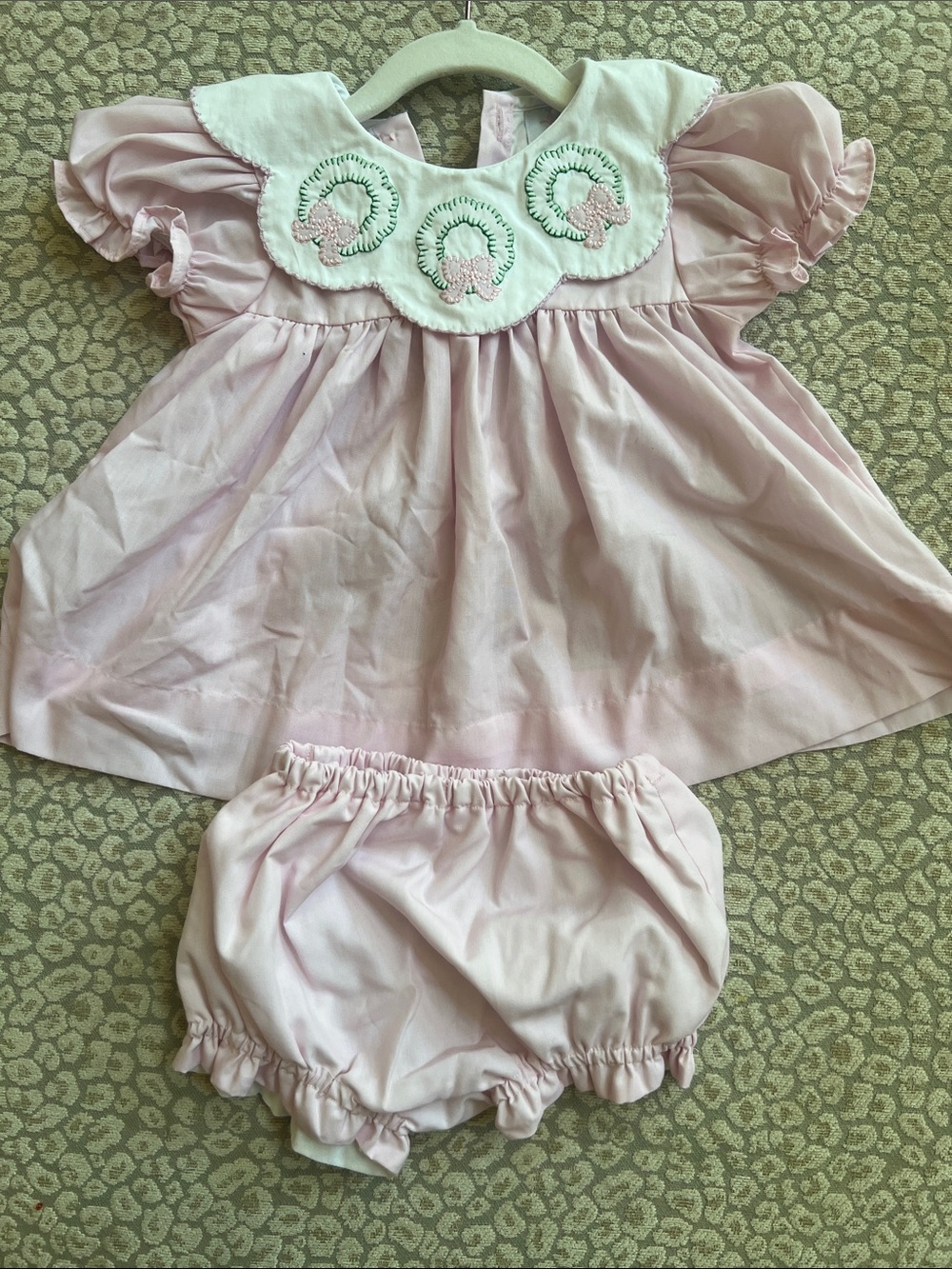 Lillie & Lilah Pink Smocked Christmas Wreath Dress & Bloomers Set